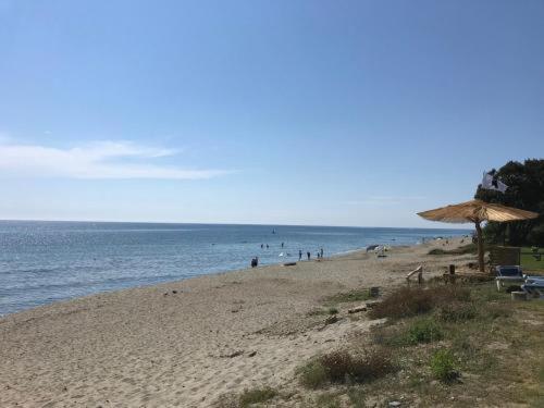 A 5 Mn A Pied De La Mer, Piscine ,Tennis, Paillote Червионе Экстерьер фото